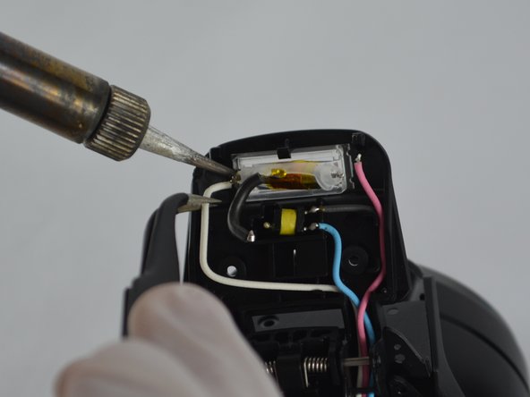 Fujifilm FinePix S8630 Flashbulb Replacement, Flashbulb: crwdns2935265:09crwdnd2935265:02crwdnd2935265:03crwdne2935265:0