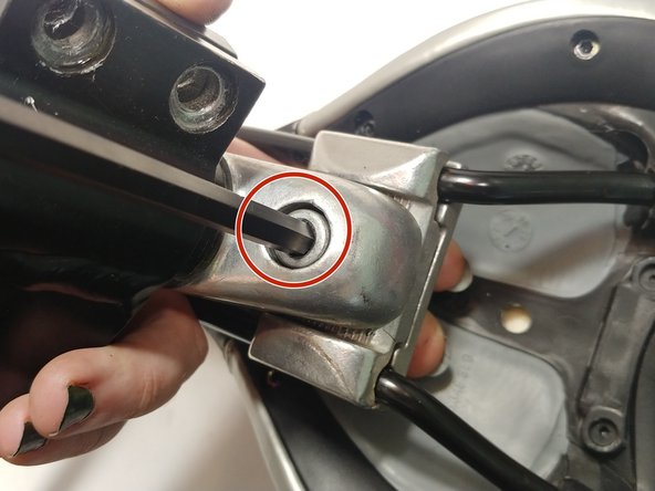 How to Replace a Bike Saddle When You Have a Rear Bike Rack: étape 8, image 1 de 2