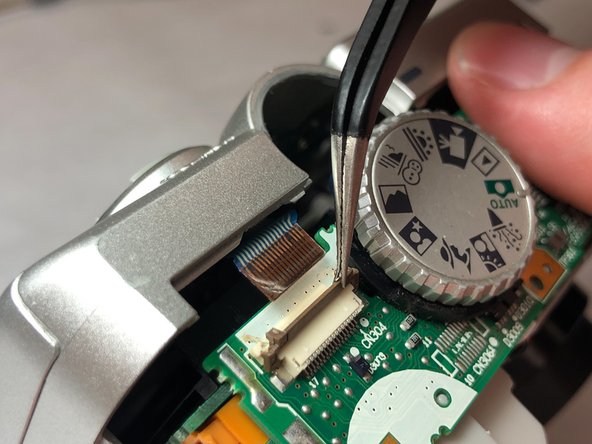 Nikon Coolpix 775 Screen Replacement: crwdns2935265:07crwdnd2935265:03crwdnd2935265:03crwdne2935265:0