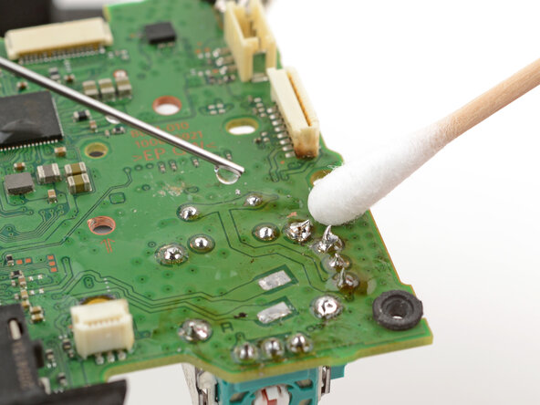 DualSense Controller v2 Joystick Replacement, Clean and inspect your work: crwdns2935265:058crwdnd2935265:01crwdnd2935265:02crwdne2935265:0