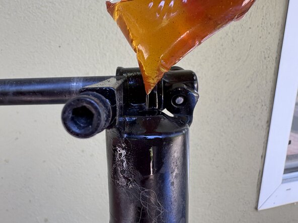 Fox32 Mountain Bike Front Air Suspension Fork Seal and Oil Replacement: étape 43, image 2 de 3