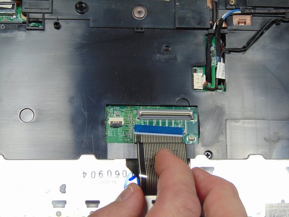 Dell Studio 1555 Keyboard Replacement: crwdns2935265:08crwdnd2935265:03crwdnd2935265:03crwdne2935265:0