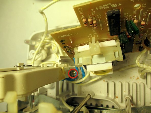 Cuisinart 4-Slice Tandem Toaster Teardown: crwdns2935265:05crwdnd2935265:02crwdnd2935265:03crwdne2935265:0