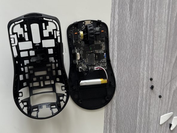 Glorious Model O2 Pro Teardown, Remove housing: crwdns2935265:09crwdnd2935265:02crwdnd2935265:02crwdne2935265:0