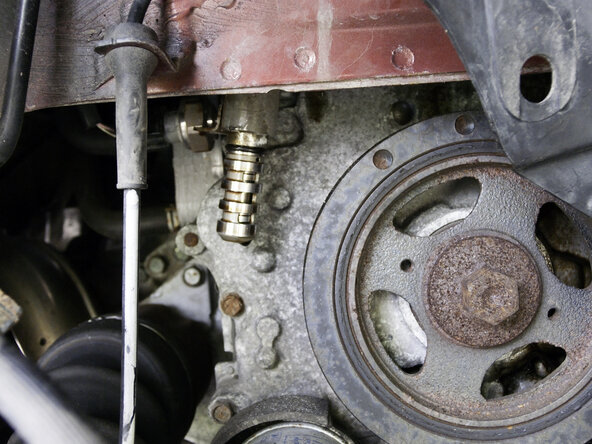 2013-Present Nissan Rogue Cam shaft control solenoid Replacement, Removing the old Solenoid: crwdns2935265:03crwdnd2935265:02crwdnd2935265:03crwdne2935265:0