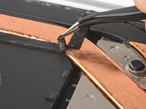 Razer Blade 15" (2020) Right Fan Replacement, Peel up the fan tape: crwdns2935265:011crwdnd2935265:03crwdnd2935265:03crwdne2935265:0