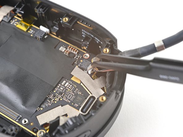 HTC Vive XR Elite Depth Sensor Replacement, Disconnect the right speaker: crwdns2935265:057crwdnd2935265:02crwdnd2935265:03crwdne2935265:0