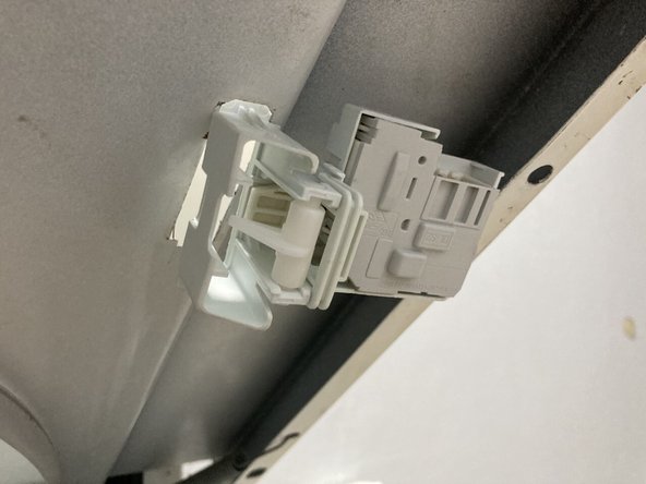 Frigidare FFLG1011MW0 Lid Lock Switch Assembly Replacement: crwdns2935265:06crwdnd2935265:02crwdnd2935265:02crwdne2935265:0