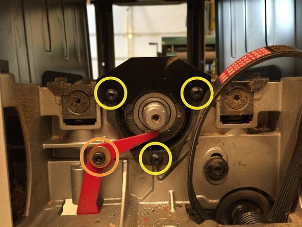 Ridgid R4300 Planer Cutting head with Byrd SHELIX Helical Cutter Head Replacement, Remove cutter assembly pulley: crwdns2935265:07crwdnd2935265:02crwdnd2935265:03crwdne2935265:0