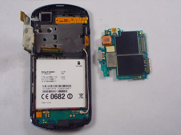 Sony Ericsson Xperia Pro MK16A Camera Replacement, Remove the Logic Board: crwdns2935265:06crwdnd2935265:03crwdnd2935265:03crwdne2935265:0