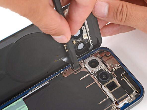 Google Pixel 10 Vibration Motor Replacement, Connect the back glass cable: 49 단계, 이미지 2개 중 1개