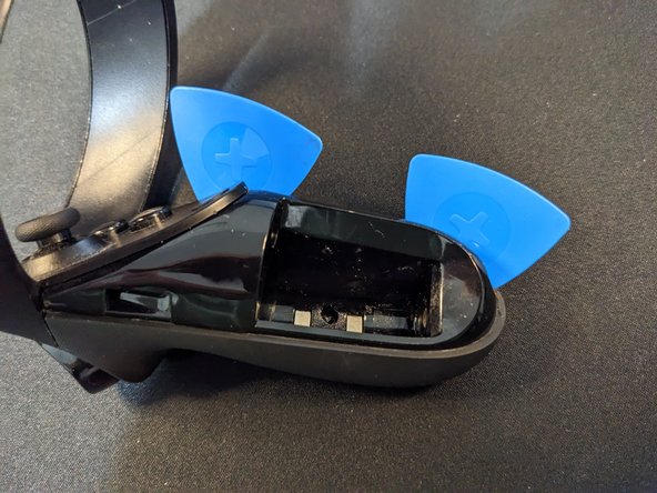 Oculus Quest Joystick Replacement, Unclipping the back cover: stap 0, afbeelding 2 van 3