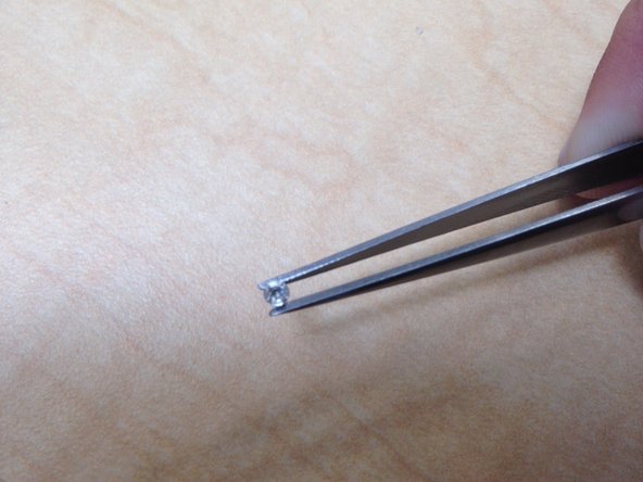 iPhone 4S Logic Board Removal: crwdns2935265:07crwdnd2935265:02crwdnd2935265:03crwdne2935265:0