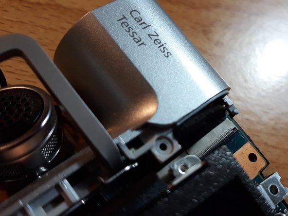 Desmontagem da câmera de vídeo Sony MV1, "Tela preta" Sony MV-1: crwdns2935265:09crwdnd2935265:03crwdnd2935265:03crwdne2935265:0