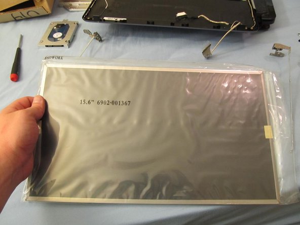 Toshiba Satellite L855-S5210 LCD Screen Replacement: step 23, image 2 of 3