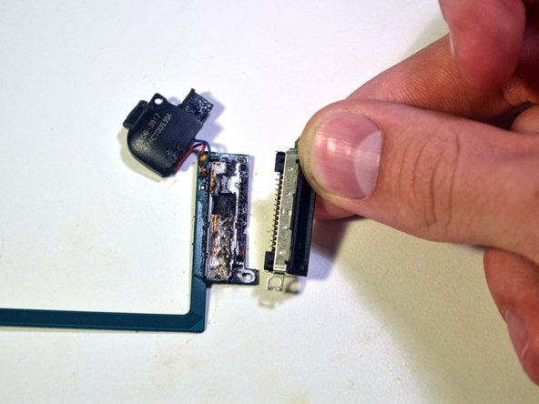 iPod Touch 4th Generation 30 Pin Dock Connector Replacement: crwdns2935265:020crwdnd2935265:02crwdnd2935265:03crwdne2935265:0