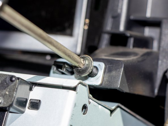 2013 Ford Focus SE  Stereo Replacement: crwdns2935265:04crwdnd2935265:02crwdnd2935265:03crwdne2935265:0