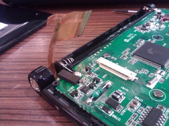 Nurian R9 Screen Replacement: 步骤 11 中的图像 3，3