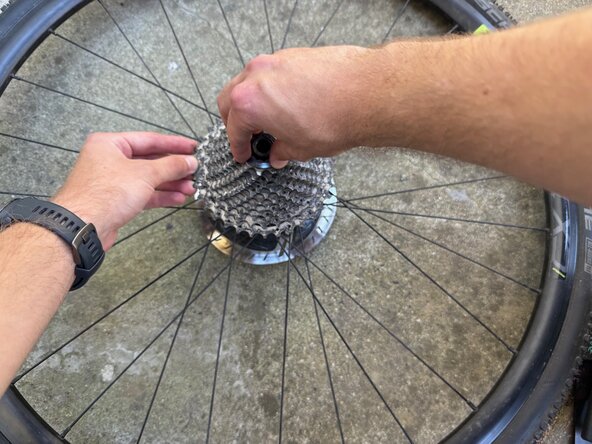 Bicycle Cassette Replacement: passo 3, immagine 3 di 3