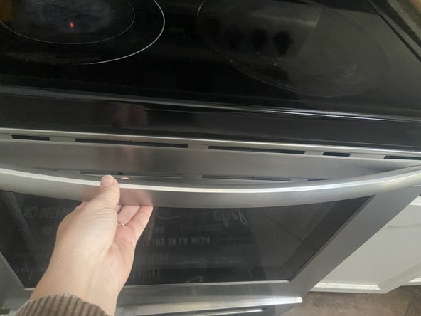 Frigidaire FCRE3052A Oven Light Replacement, Oven Light: crwdns2935265:01crwdnd2935265:02crwdnd2935265:03crwdne2935265:0