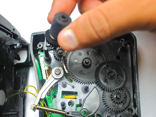 DYMO LabelPOINT 100 Rubber Transport Roller Replacement, Remove Rubber Transport Roller: crwdns2935265:06crwdnd2935265:02crwdnd2935265:02crwdne2935265:0