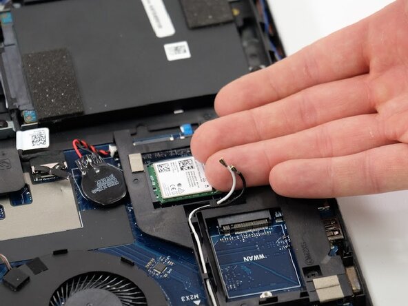 Dell Latitude 5580 Display Replacement: crwdns2935265:07crwdnd2935265:02crwdnd2935265:03crwdne2935265:0