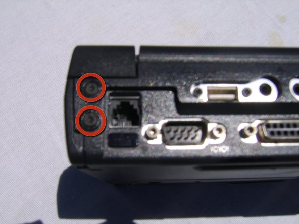 Disassembling the Compaq Armada 7800: crwdns2935265:020crwdnd2935265:02crwdnd2935265:03crwdne2935265:0