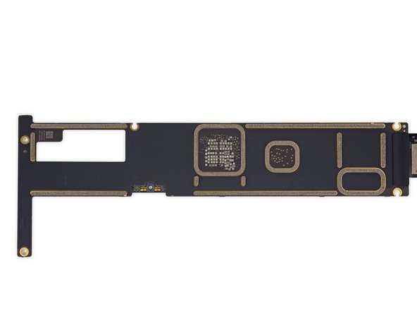 iPad Pro 12.9" Teardown: crwdns2935265:018crwdnd2935265:02crwdnd2935265:02crwdne2935265:0