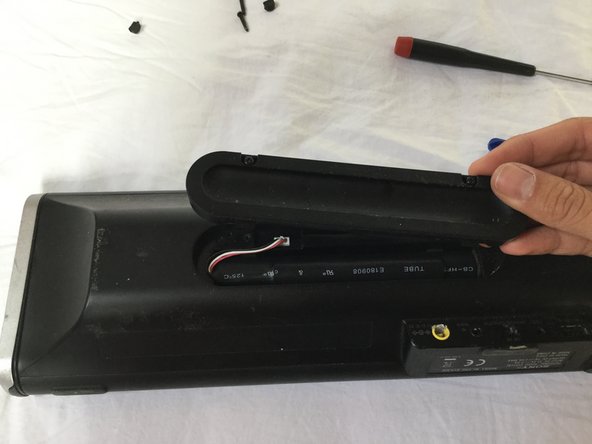 Sony SRS-BTX300 Battery Pack Disassembly, Remove the battery: step 3, image 1 of 2