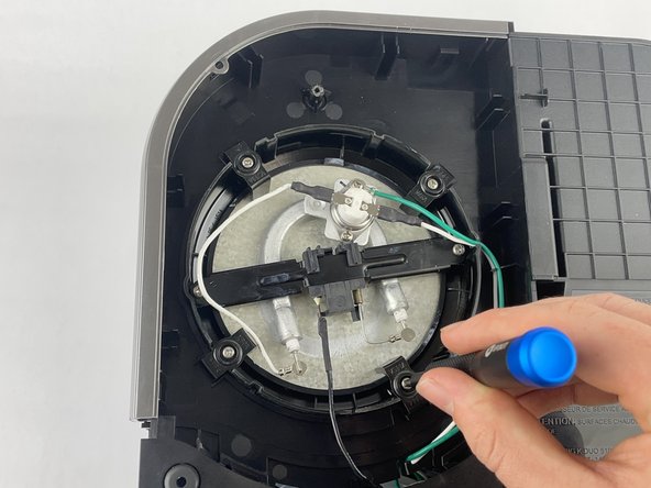 Keurig K-Duo Hot Plate Replacement: étape 3, image 2 de 3
