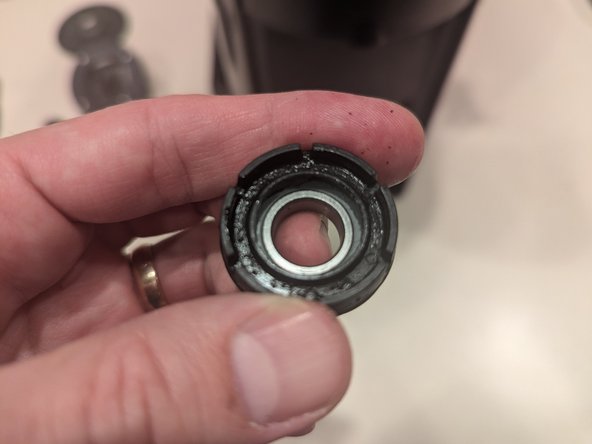 Nespresso Vertuo Evoluo Bearing Replacement, Remove sealed bearing unit: crwdns2935265:012crwdnd2935265:03crwdnd2935265:03crwdne2935265:0