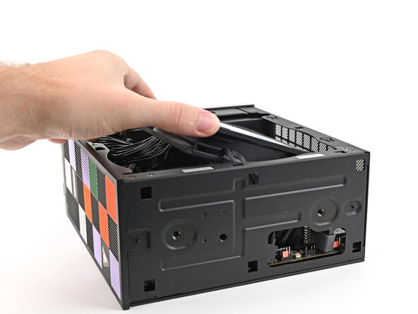 Framework Desktop CPU Fan Replacement, Remove the fan: crwdns2935265:013crwdnd2935265:02crwdnd2935265:03crwdne2935265:0