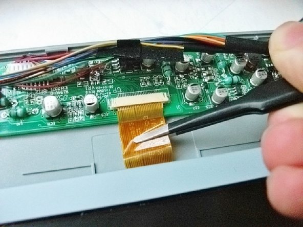 Dynex DX‑PDVD9 Screen Replacement: crwdns2935265:05crwdnd2935265:02crwdnd2935265:02crwdne2935265:0