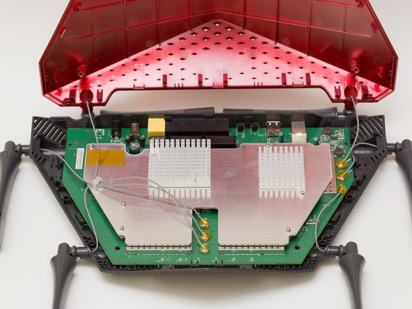 D-Link DIR-890L Heat Sink Replacement: crwdns2935265:03crwdnd2935265:03crwdnd2935265:03crwdne2935265:0