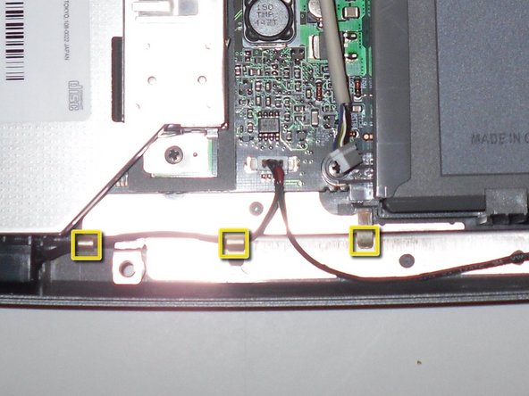 Dell Inspiron 1150 Speaker Replacement, Speaker: crwdns2935265:010crwdnd2935265:02crwdnd2935265:03crwdne2935265:0