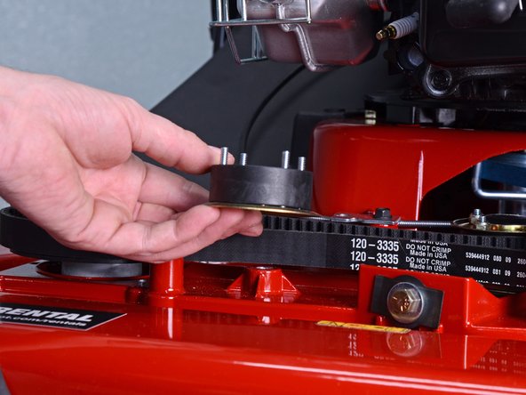 Toro Walk Behind Mowers 21199HD 2018 Right Spindle Replacement: crwdns2935265:013crwdnd2935265:02crwdnd2935265:03crwdne2935265:0