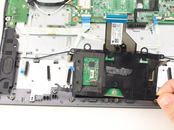 Acer Chromebook C720-2827 Trackpad Replacement: stap 0, afbeelding 2 van 2