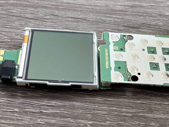 Sanyo SCP-6200 Screen Replacement, Separate the boards: crwdns2935265:06crwdnd2935265:02crwdnd2935265:03crwdne2935265:0