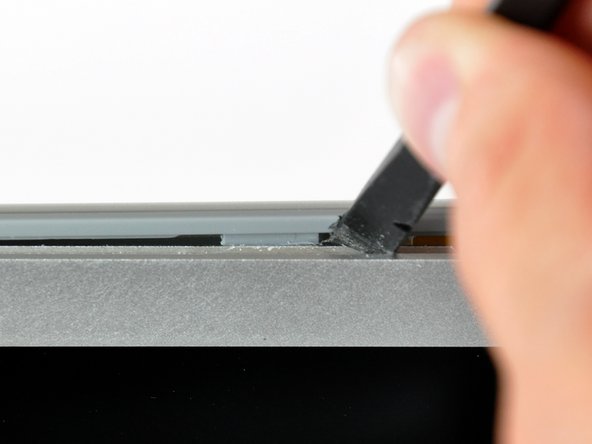 PowerBook G4 Aluminum 15" 1.67 GHz Display Data Cable Replacement: crwdns2935265:024crwdnd2935265:02crwdnd2935265:02crwdne2935265:0