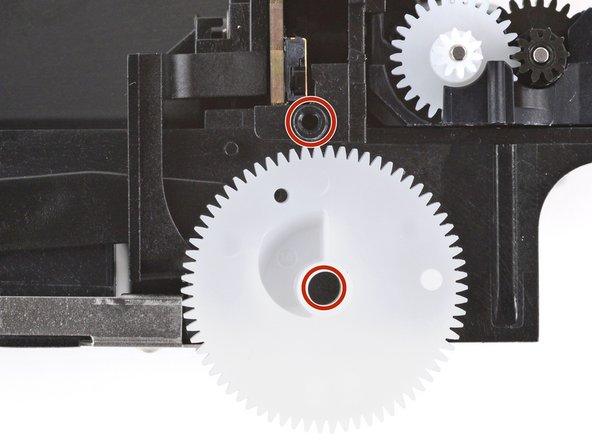 How to Install the Film Door Lever and Right Gear In Your Polaroid Now (Gen 3), Right gear: Schritt 2, Bild 2 von 3