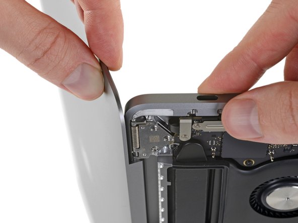 MacBook Pro 15" Touch Bar 2019 Screen Replacement: crwdns2935265:032crwdnd2935265:02crwdnd2935265:03crwdne2935265:0