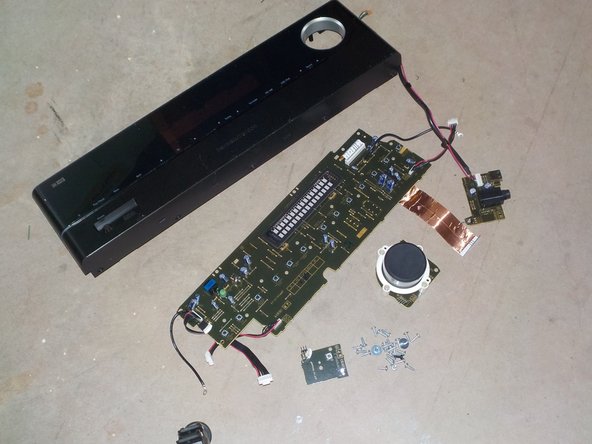 Harman Kardon HK3700 Teardown, Front panel disassembly: crwdns2935265:010crwdnd2935265:02crwdnd2935265:02crwdne2935265:0