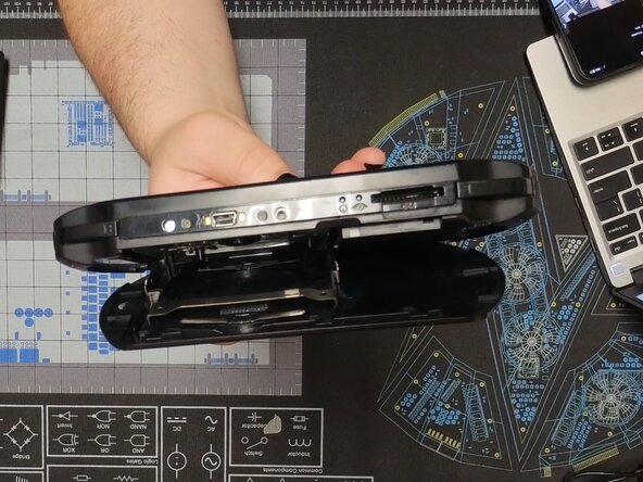 PSP E1000 Teardown: stap 0, afbeelding 2 van 2