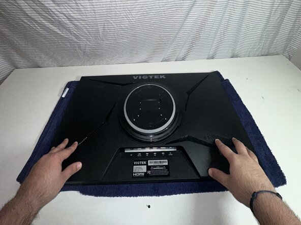 Viotek Gaming Monitor W2711SE Back Panel Attachment Latch Repair: crwdns2935265:010crwdnd2935265:02crwdnd2935265:03crwdne2935265:0