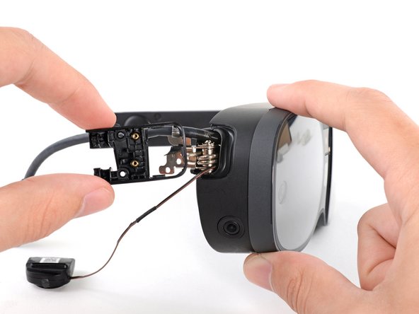 HTC Vive XR Elite Motion Sensor Replacement, Remove the inner hinge cover: crwdns2935265:017crwdnd2935265:03crwdnd2935265:03crwdne2935265:0