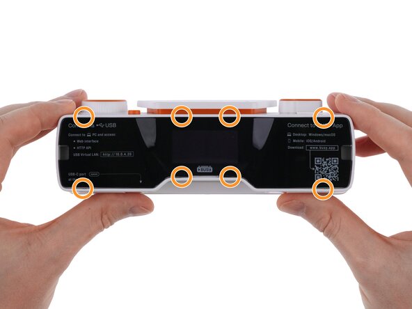 BUSY Bar Disassembly, Remove the back cover: adım 1, 3 resimden 1.