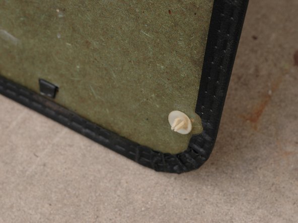 Disassembling Mercedes W123 Door Panel: crwdns2935265:012crwdnd2935265:03crwdnd2935265:03crwdne2935265:0