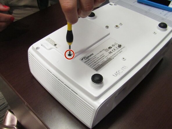 Optoma PRO360W Bulb Replacement: crwdns2935265:02crwdnd2935265:01crwdnd2935265:01crwdne2935265:0