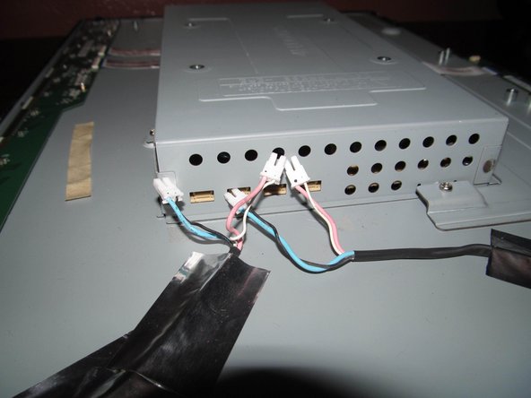 Acer AL2216W Capacitor Replacement, Disconnect the backlight cables: crwdns2935265:09crwdnd2935265:02crwdnd2935265:02crwdne2935265:0