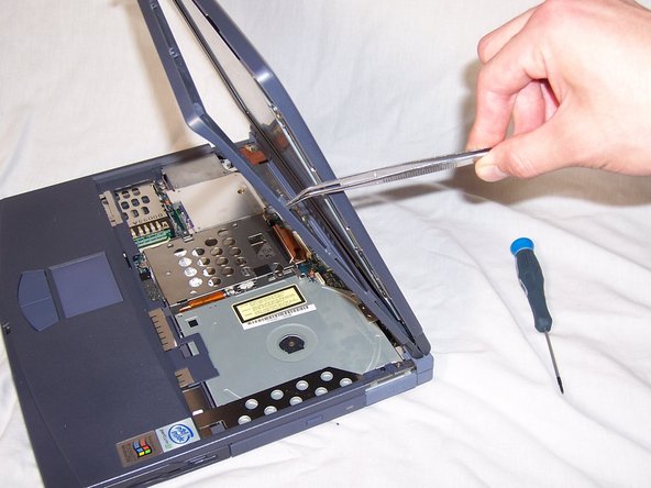 Sony Vaio PCG-F420 Display Replacement: crwdns2935265:013crwdnd2935265:03crwdnd2935265:03crwdne2935265:0